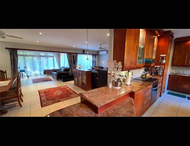 4 BEDROOM HOUSE FOR SALE IN PORT ZIMBALI